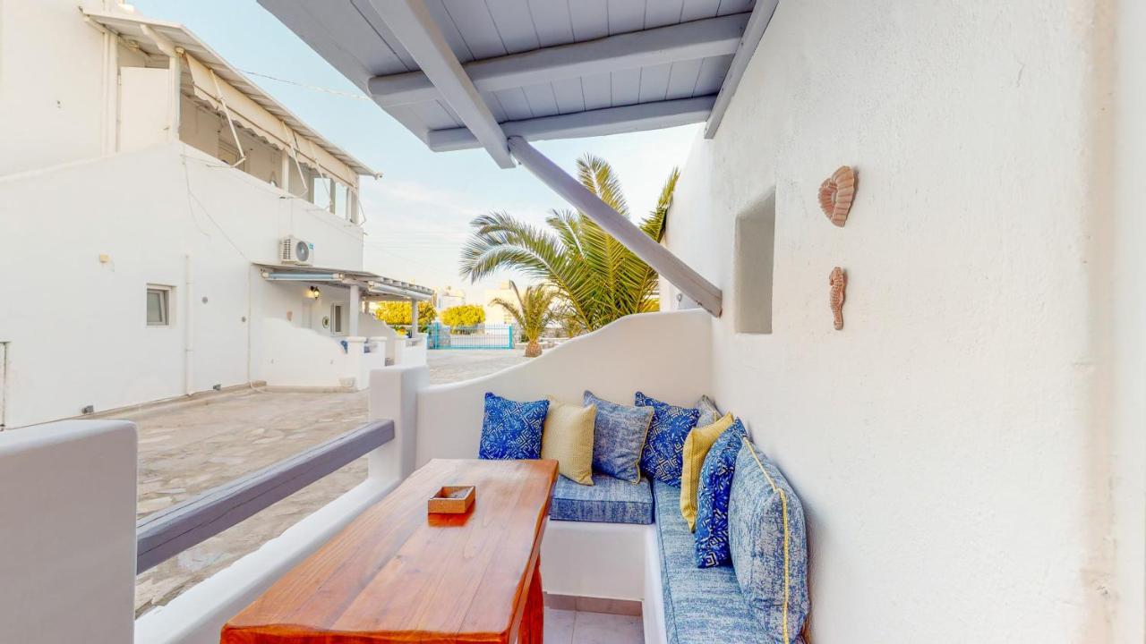 Mykonos Eight